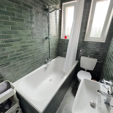 Big Apartment With Parking, 30 Min To Duesseldorf Duisburg Exterior photo