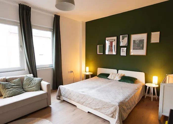 Big Apartment With Parking, 30 Min To Duesseldorf