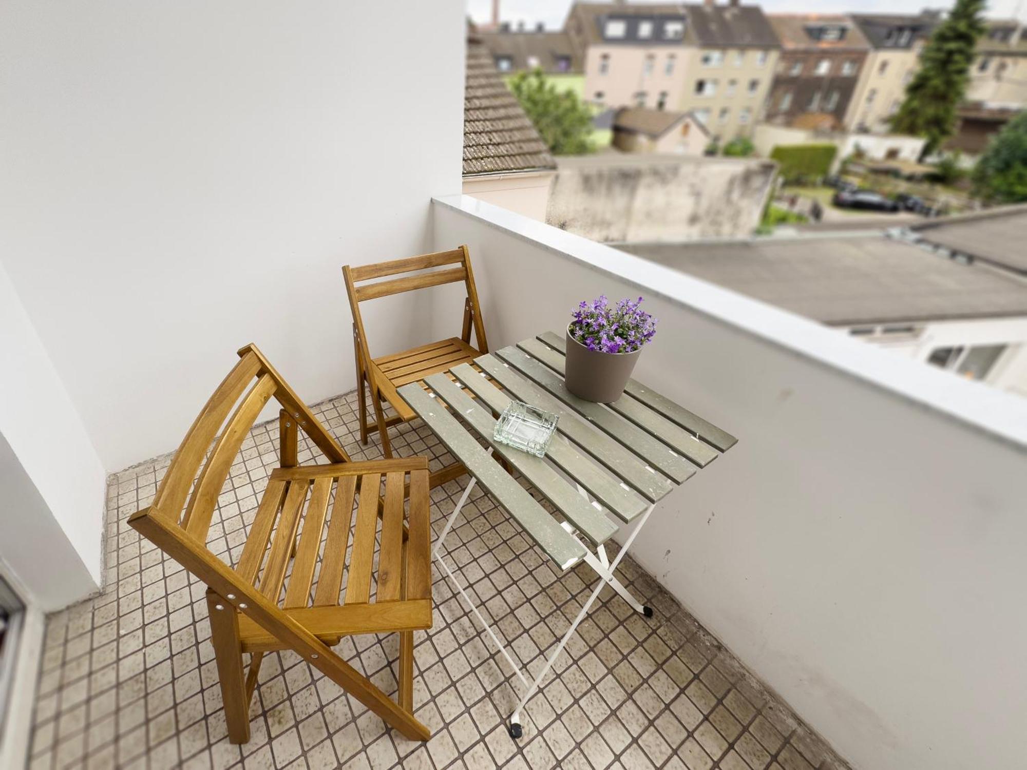Big With Parking, 30 Min To Duesseldorf Apartment *