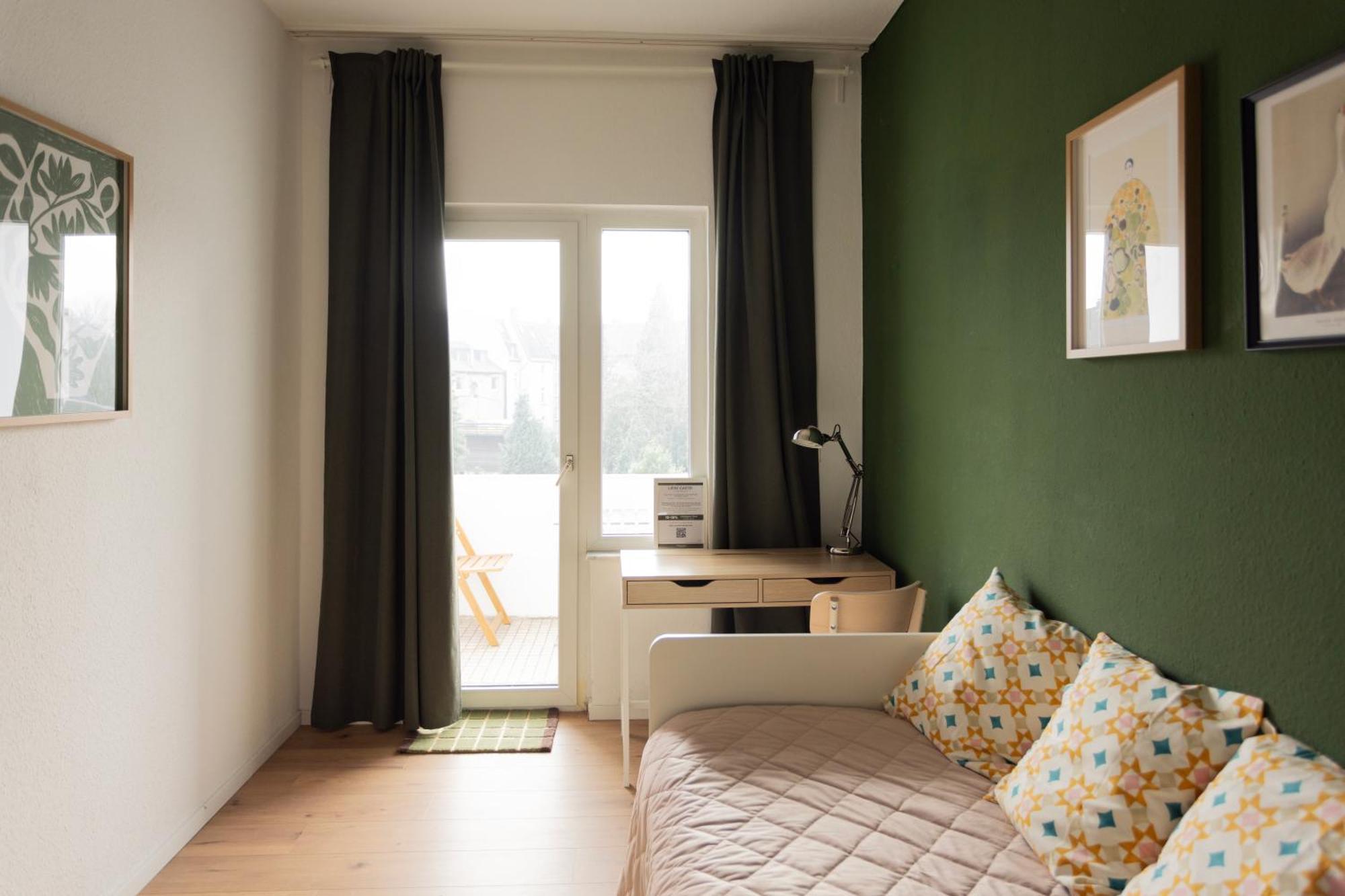 Big With Parking, 30 Min To Duesseldorf
