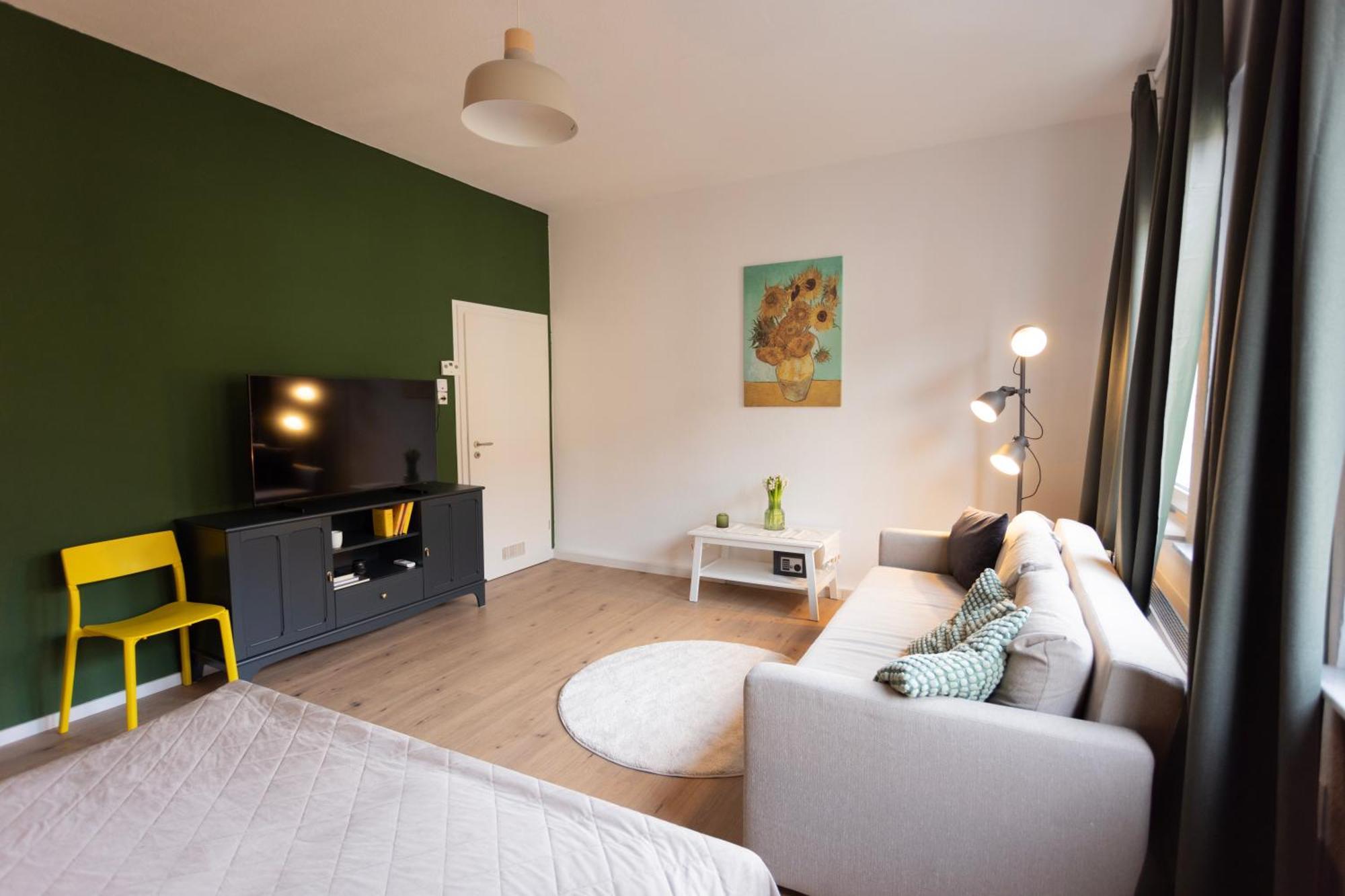 Charmante Mit Hirschen&parkplatz&netflix Duisburg